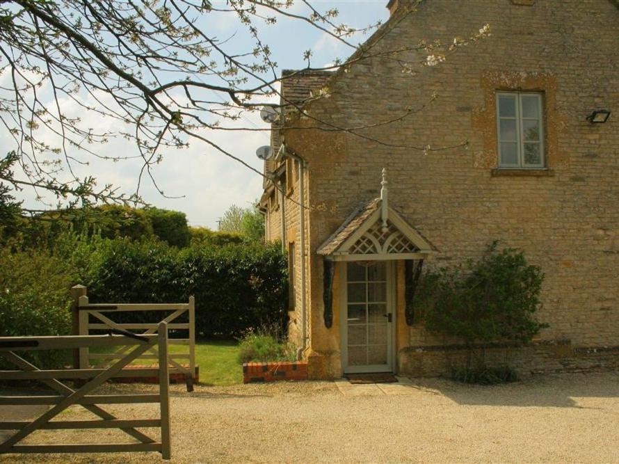 Honeysuckle Cottage ストウ・オン・ザ・ウォルド エクステリア 写真