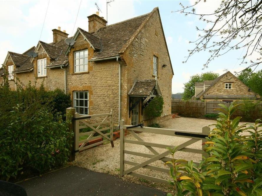 Honeysuckle Cottage ストウ・オン・ザ・ウォルド エクステリア 写真