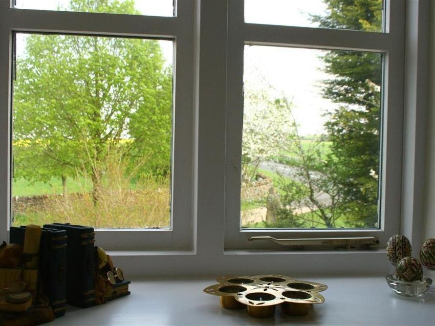 Honeysuckle Cottage ストウ・オン・ザ・ウォルド エクステリア 写真