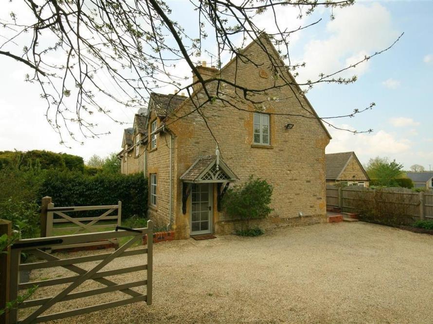 Honeysuckle Cottage ストウ・オン・ザ・ウォルド エクステリア 写真